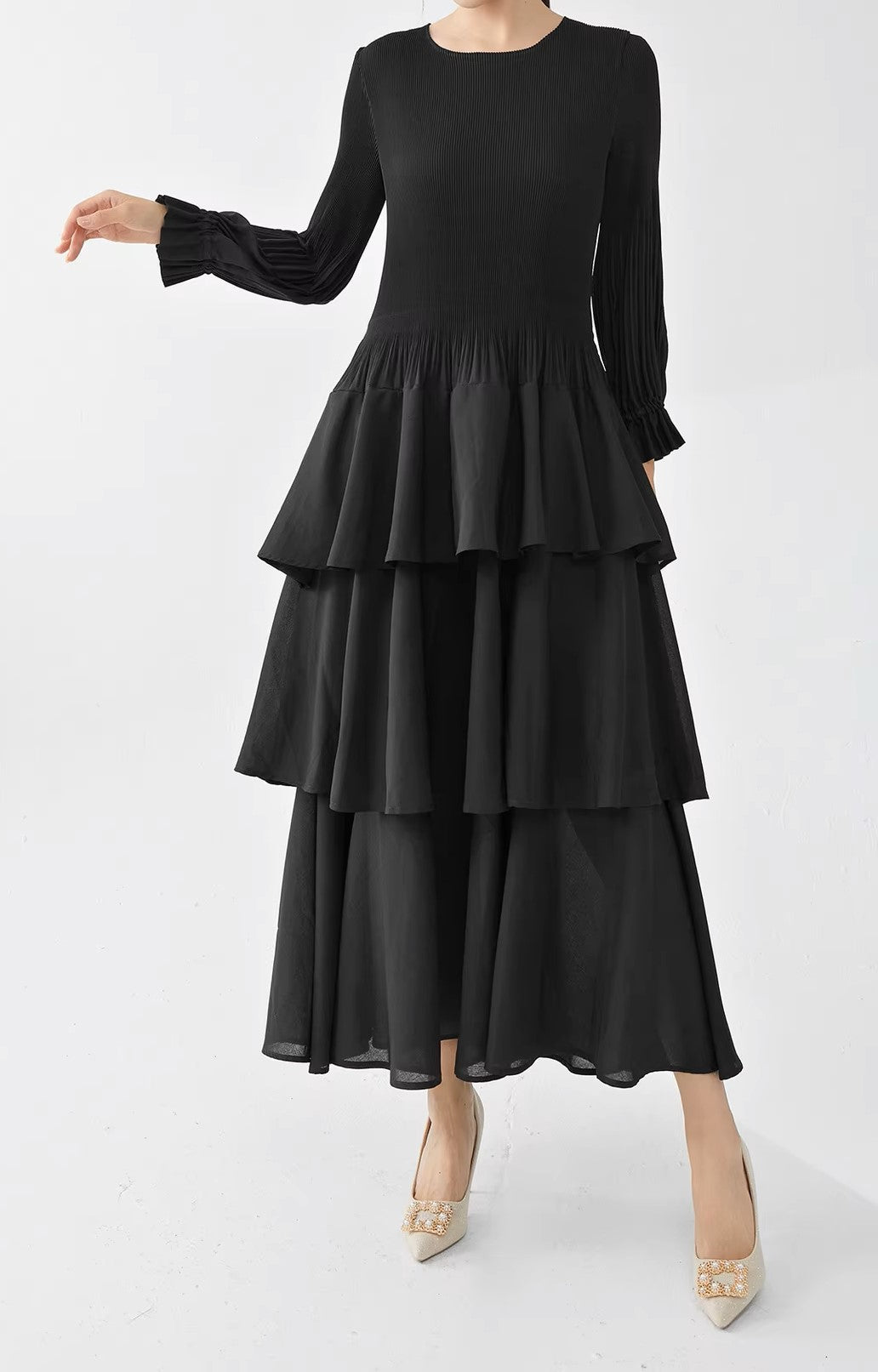 Black Tiered One Size Dress with Pleated Detail and Ruffled Skirt