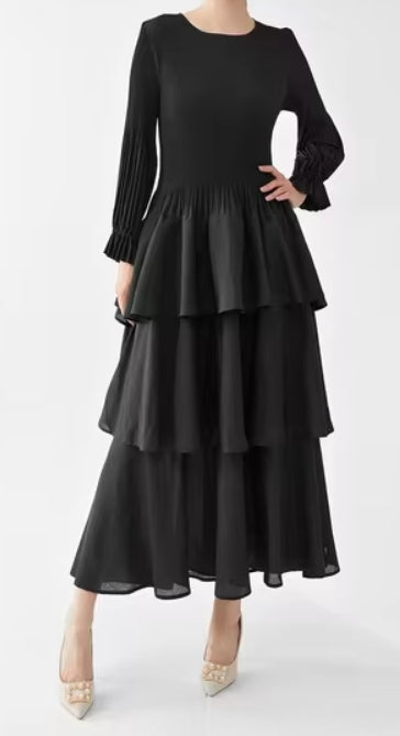 Black Tiered One Size Dress with Pleated Detail and Ruffled Skirt